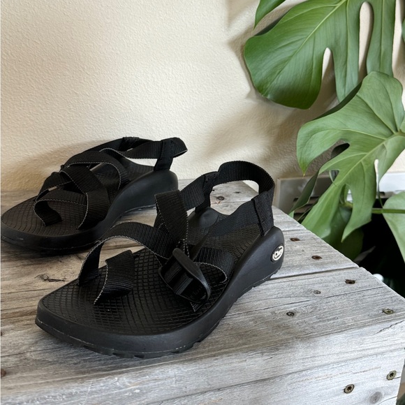 Chaco Shoes - Chaco Women’s Z/2 Adjustable Strap Classic Sandal Sz 7 Black EUC